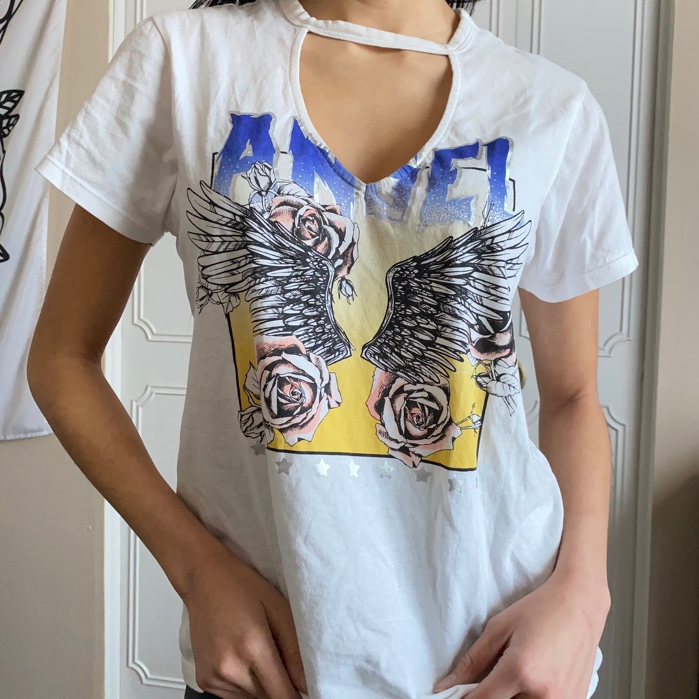 EXPRESS “angel” graphic tee keyhole cutout size S